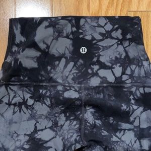 Lululemon Tie dye leggings. Size 4